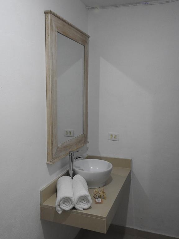 Hotel Villa De Pescadores ริโอ ลาการ์โตส ภายนอก รูปภาพ